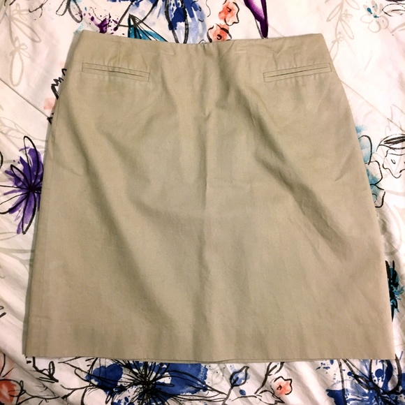 DONATING 2/4: ANN TAYLOR Skirt - Khaki Skirt - Picture 6 of 8